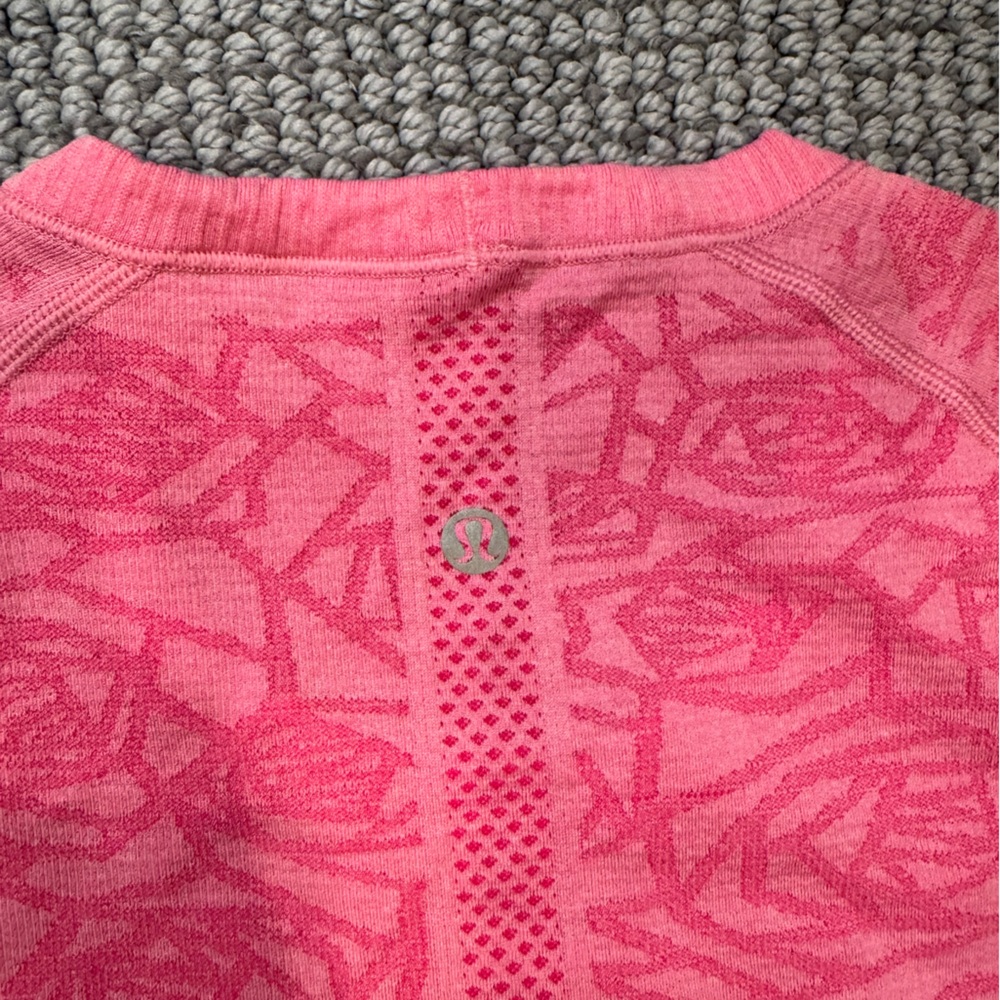 💖LULULEMON SWIFTLY TECH SHORT SLEEVE CREW💖 - Picture 5 of 6